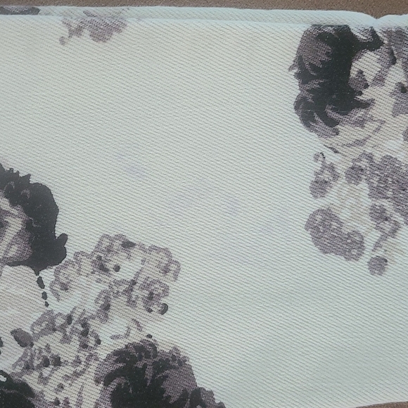 American Eagle Stretch Jeggings !! - Picture 5 of 5